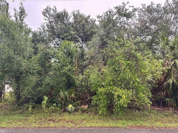 1096 Melville RD , PUNTA GORDA, FL 33983