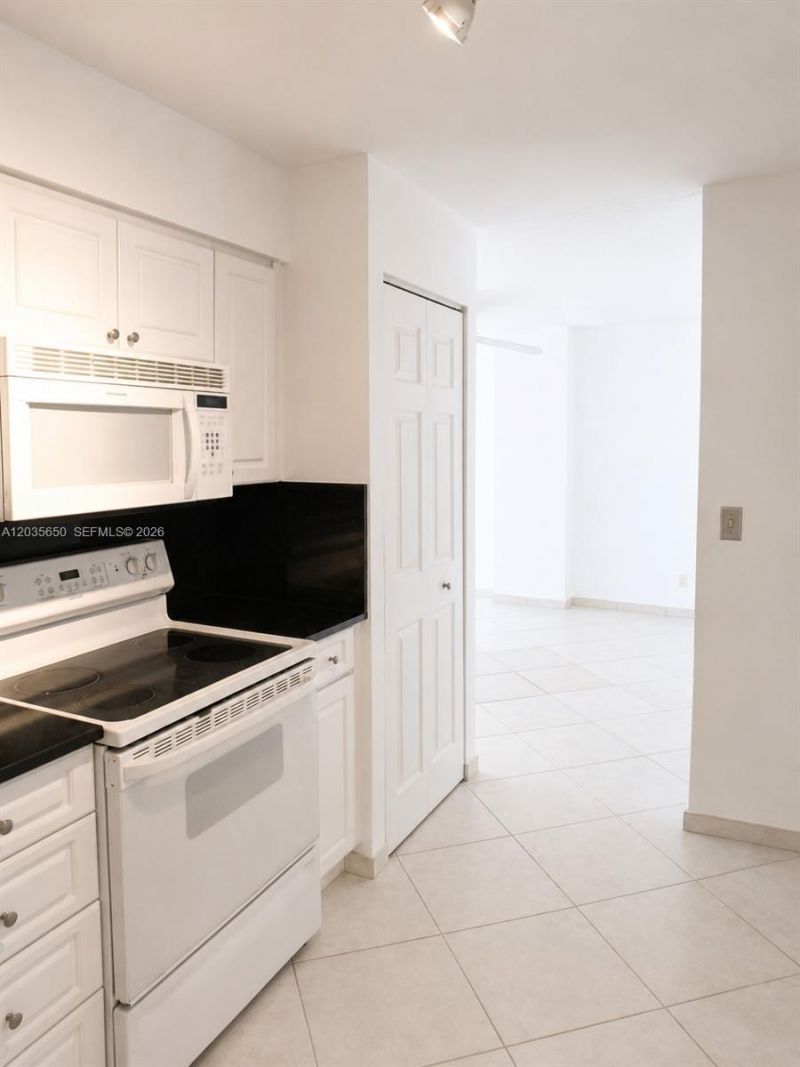 6770 Indian Creek Dr, Unit 6R, Miami Beach, FL 33141 Photo
