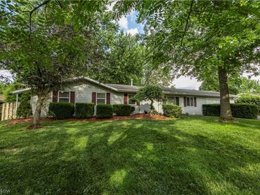 69 N Oakmont Drive, Northfield, OH 44067