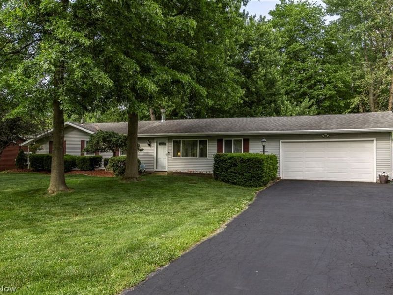69 N Oakmont Drive, Northfield, OH 44067 Photo 2