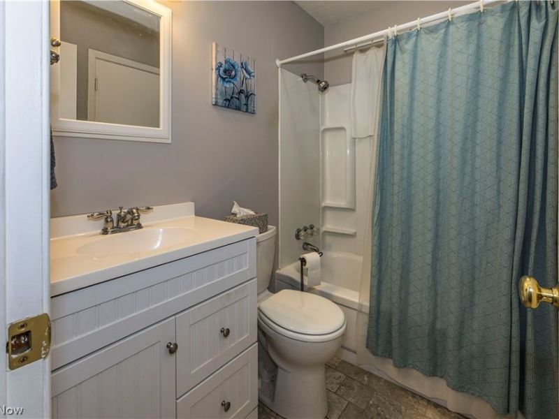 69 N Oakmont Drive, Northfield, OH 44067 Photo 22