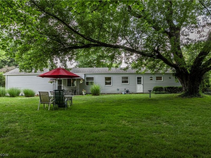 69 N Oakmont Drive, Northfield, OH 44067 Photo 32