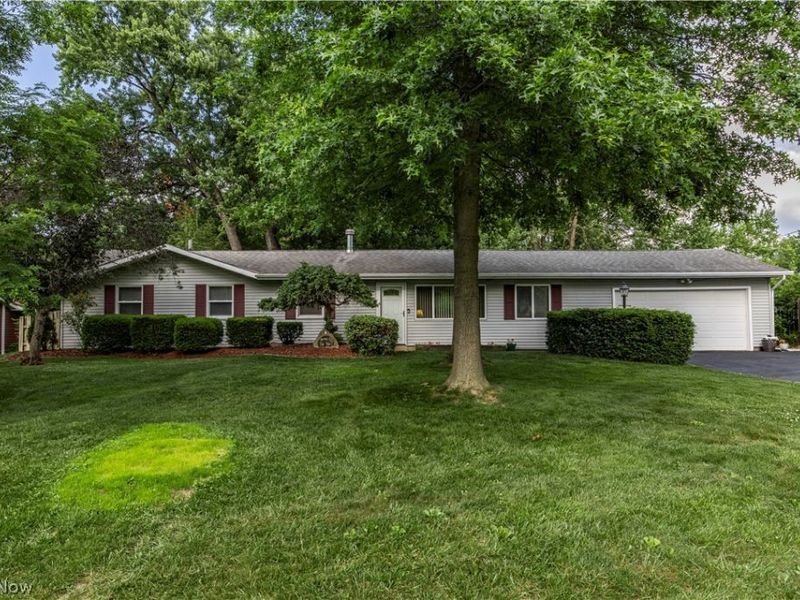 69 N Oakmont Drive, Northfield, OH 44067 Photo 4