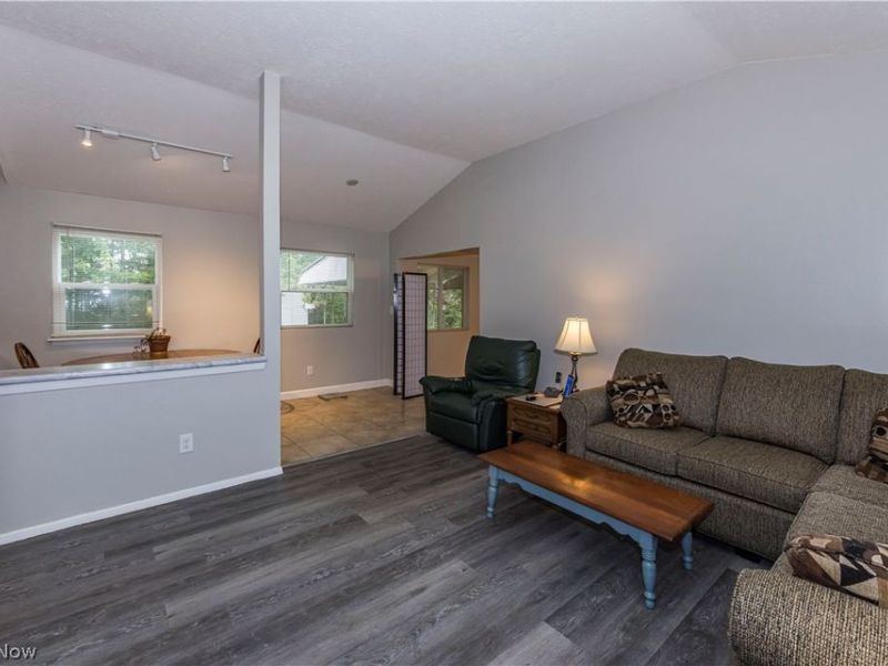 69 N Oakmont Drive, Northfield, OH 44067 Photo 5