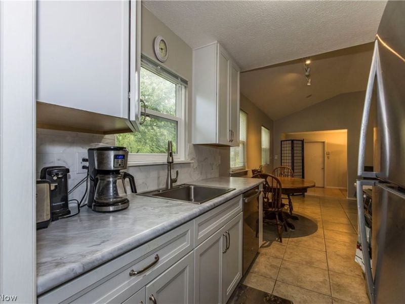 69 N Oakmont Drive, Northfield, OH 44067 Photo 7