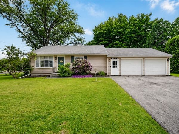 25 Ford Street, Baldwinsville, NY 13027