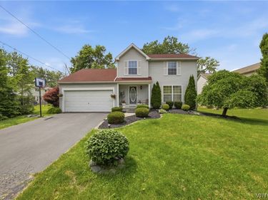 14 Hitching Post Lane, Buffalo, NY 14228