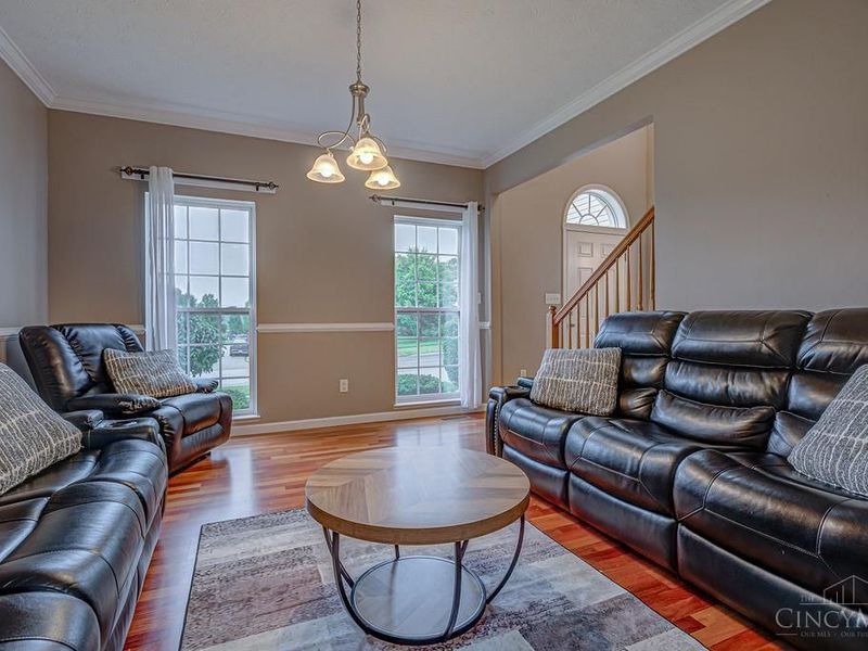 2937 Cypress Hill Drive, Fairfield Twp, OH 45011 Photo 2