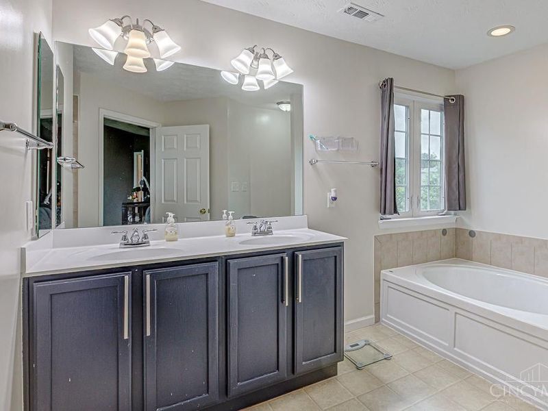 2937 Cypress Hill Drive, Fairfield Twp, OH 45011 Photo 22