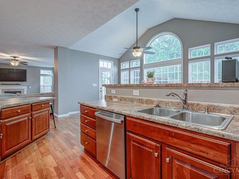 2937 Cypress Hill Drive, Fairfield Twp, OH 45011 Photo 6