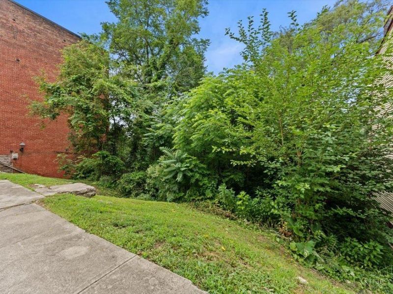 1863 Walker Street, Cincinnati, OH 45202 Photo 3