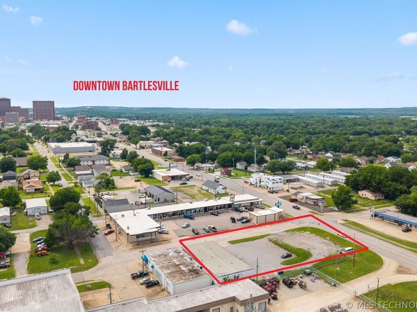 218 S Comanche Avenue , Bartlesville, OK 74003