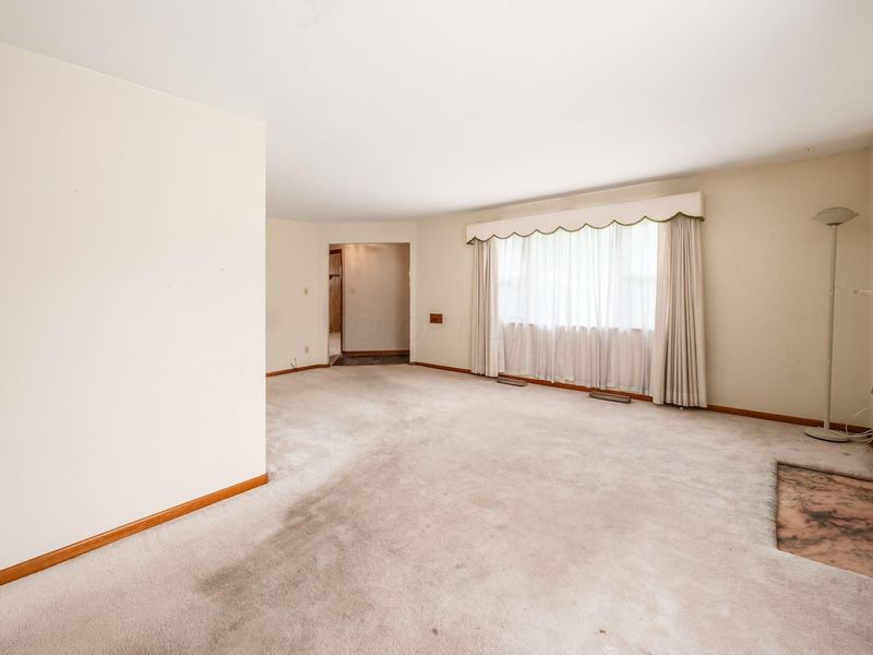 380 Topsfield Road, Columbus, OH 43228 Photo 16