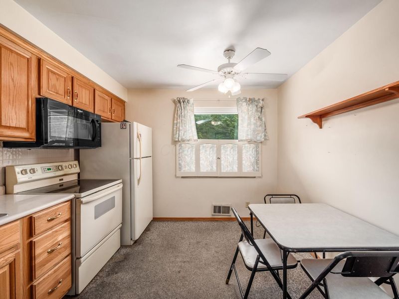 380 Topsfield Road, Columbus, OH 43228 Photo 19