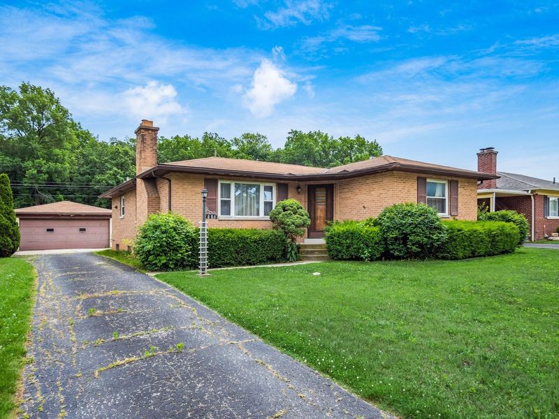 380 Topsfield Road, Columbus, OH 43228 Photo 2