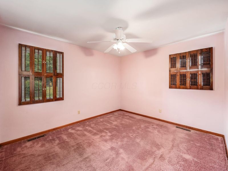 380 Topsfield Road, Columbus, OH 43228 Photo 25