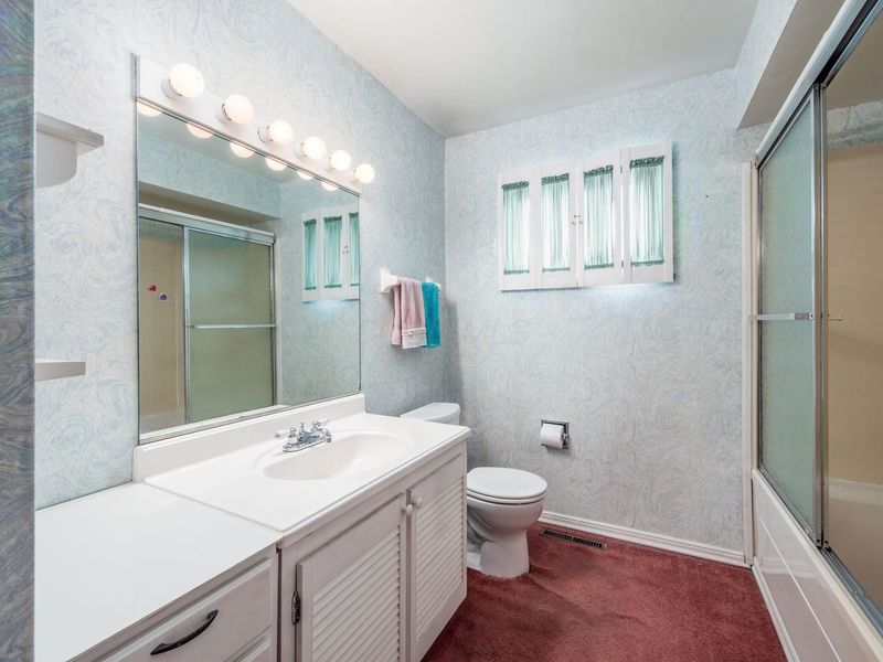 380 Topsfield Road, Columbus, OH 43228 Photo 26