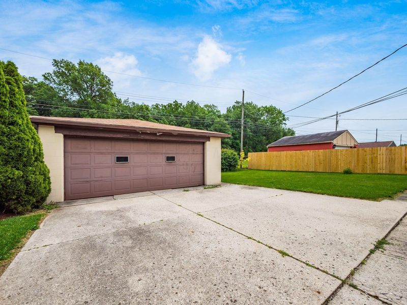 380 Topsfield Road, Columbus, OH 43228 Photo 41
