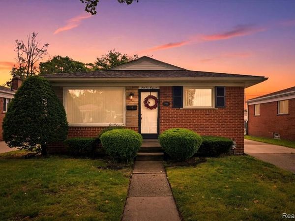 5918 N Lafayette Street , Dearborn Heights, MI 48127