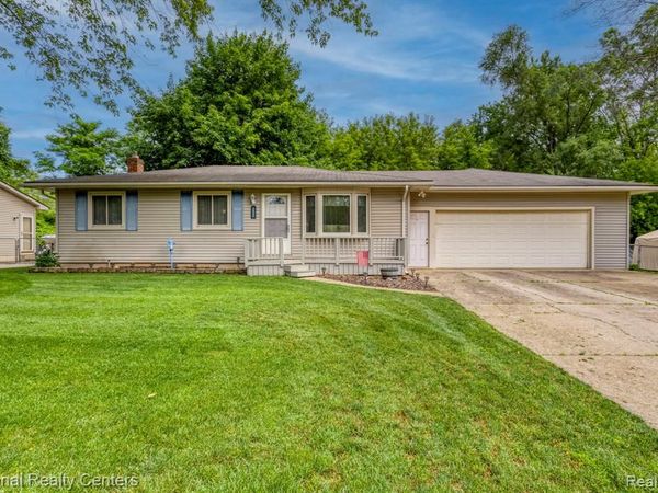 9150 Maplewood Drive , White Lake Twp, MI 48386