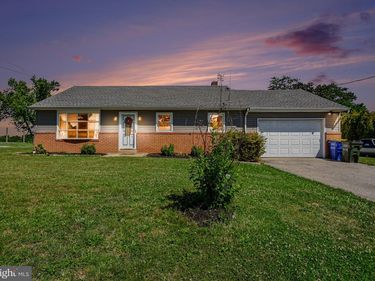 1605 CHURCH ROAD, YORK, PA 17408
