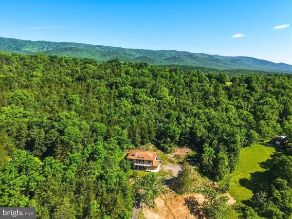 1639 SUGAR HILL ROAD, MAURERTOWN, VA 22644