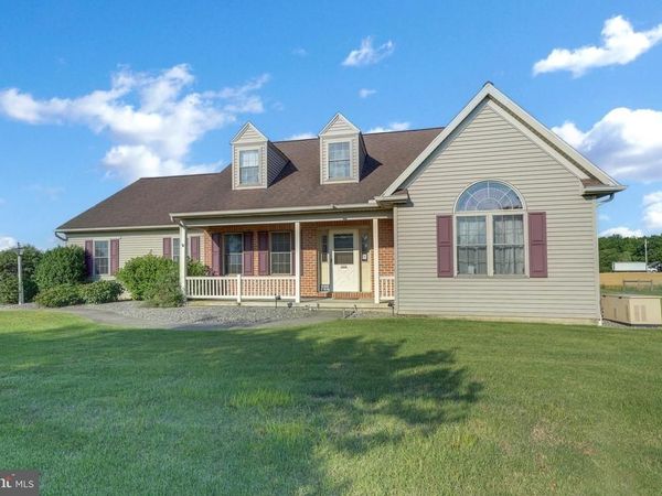 137 S RONKS ROAD, RONKS, PA 17572