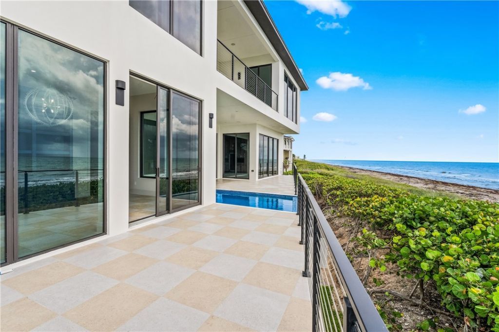 8120 S Ocean Drive, Jensen Beach, FL 34957 Photo