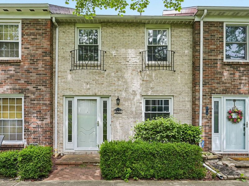 601 Dlyn Street , Columbus, OH 43228 Photo 1