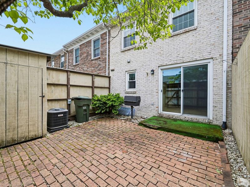 601 Dlyn Street , Columbus, OH 43228 Photo 18