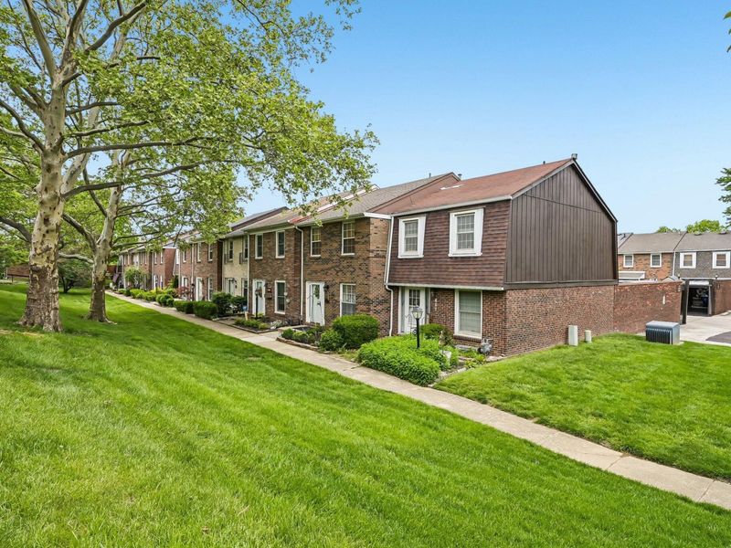 601 Dlyn Street , Columbus, OH 43228 Photo 19