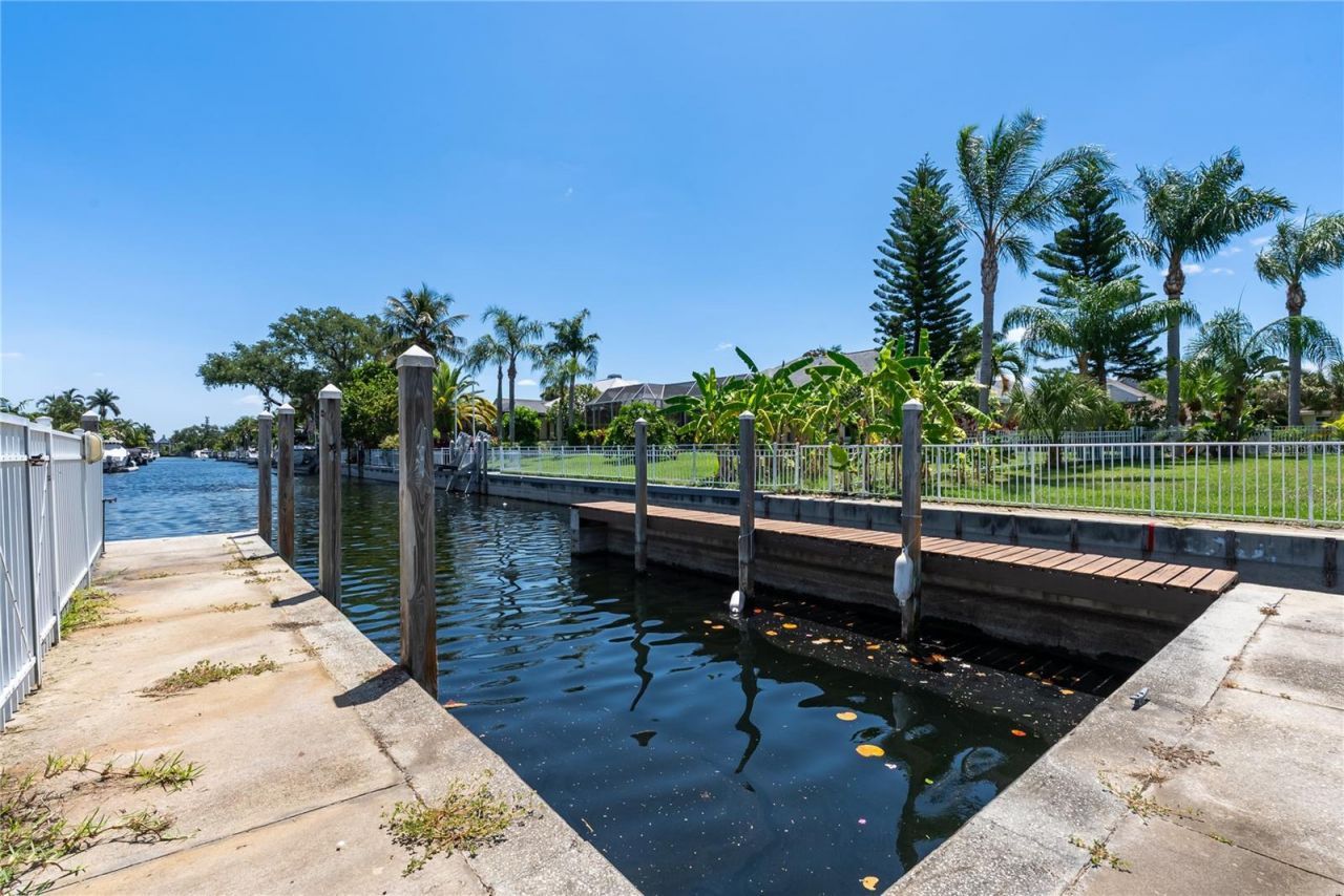 4306 Barracuda Drive, Bradenton, FL 34208 Photo