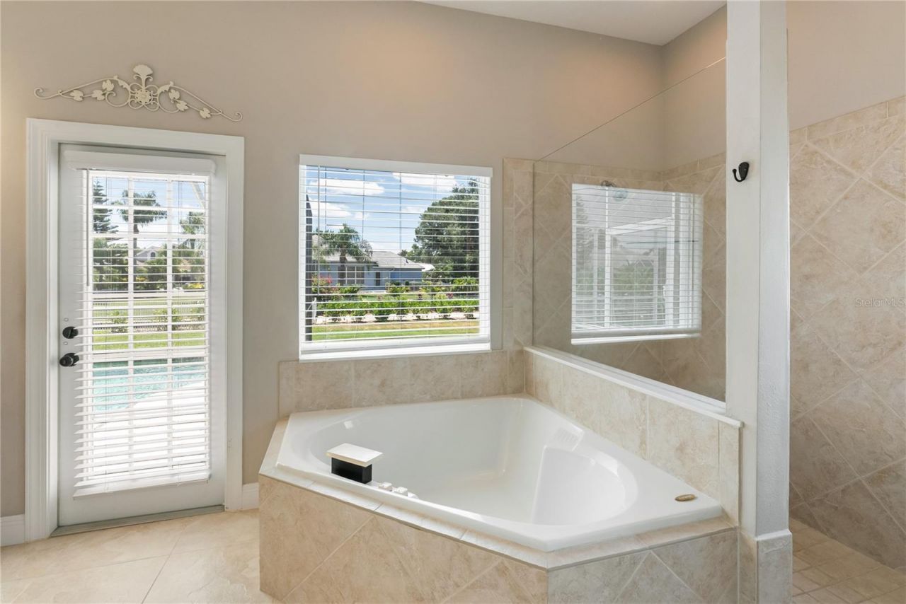 4306 Barracuda Drive, Bradenton, FL 34208 Photo