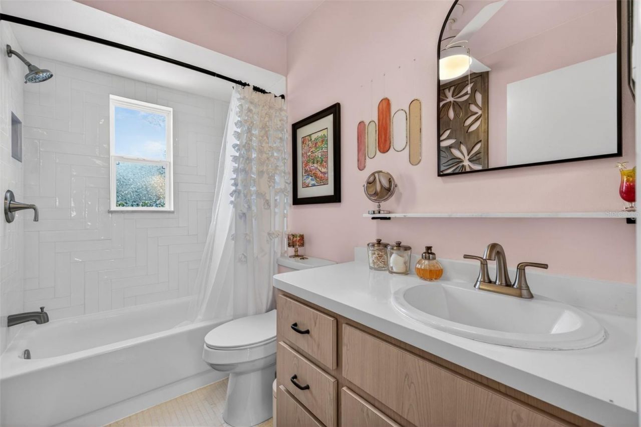 4000 3rd Street N, Unit 304, Saint Petersburg, FL 33703 Photo