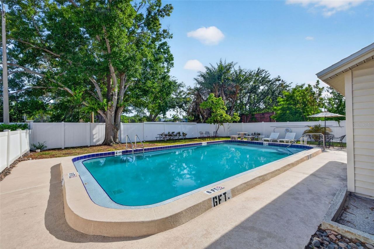 4000 3rd Street N, Unit 304, Saint Petersburg, FL 33703 Photo