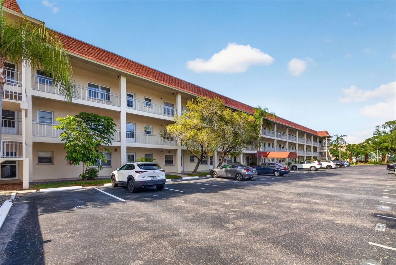 4000 3rd Street N, Unit 304, Saint Petersburg, FL 33703 Photo