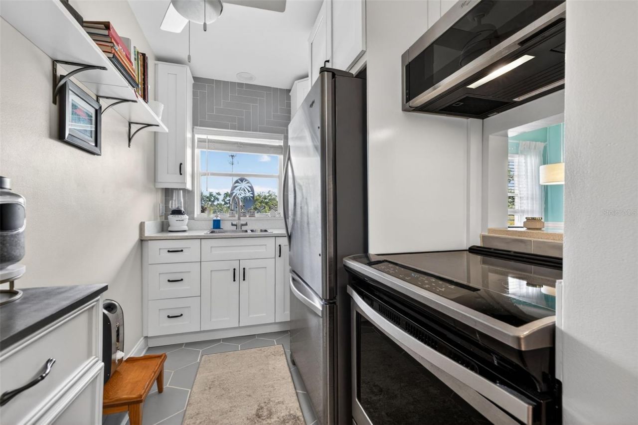 4000 3rd Street N, Unit 304, Saint Petersburg, FL 33703 Photo