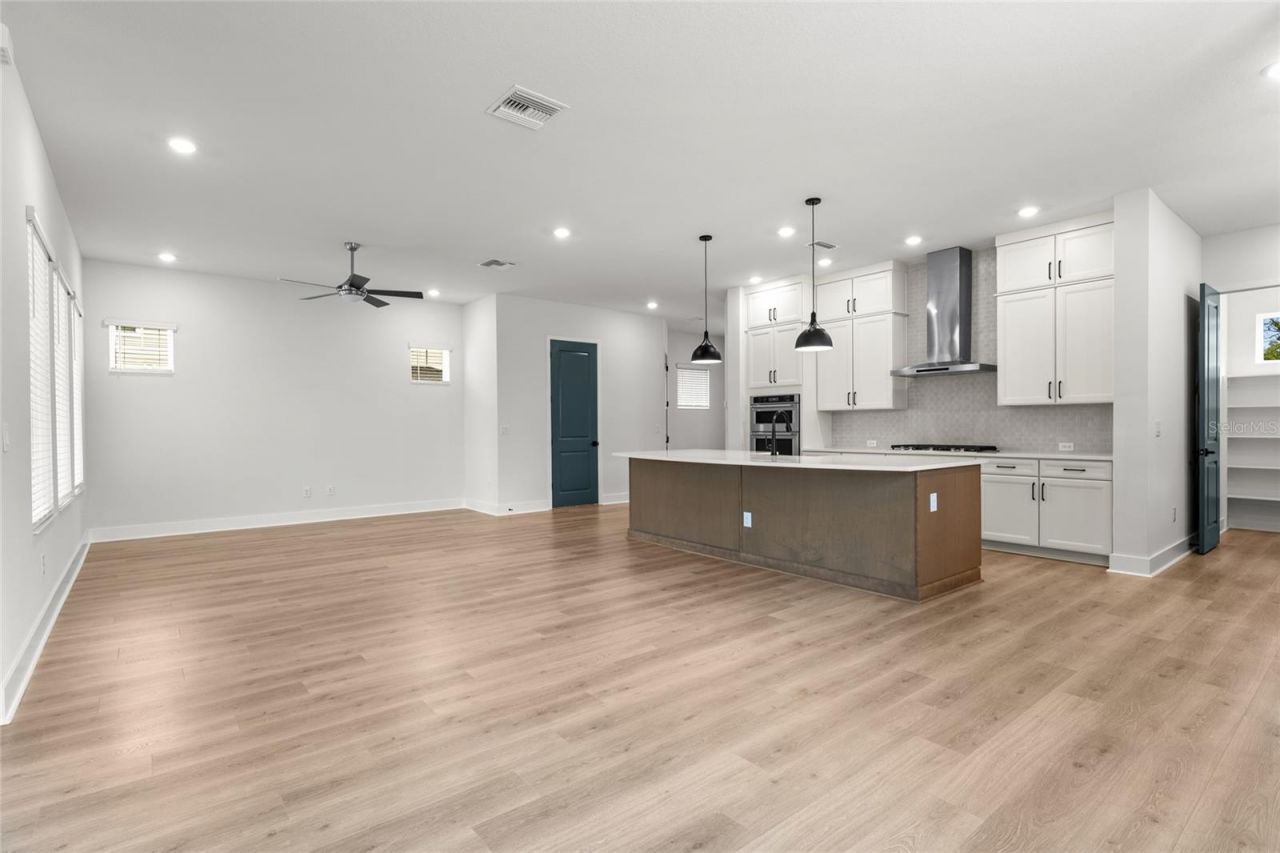 7428 Burlington Avenue N, Saint Petersburg, FL 33710 Photo