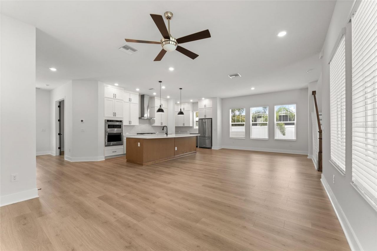 7428 Burlington Avenue N, Saint Petersburg, FL 33710 Photo
