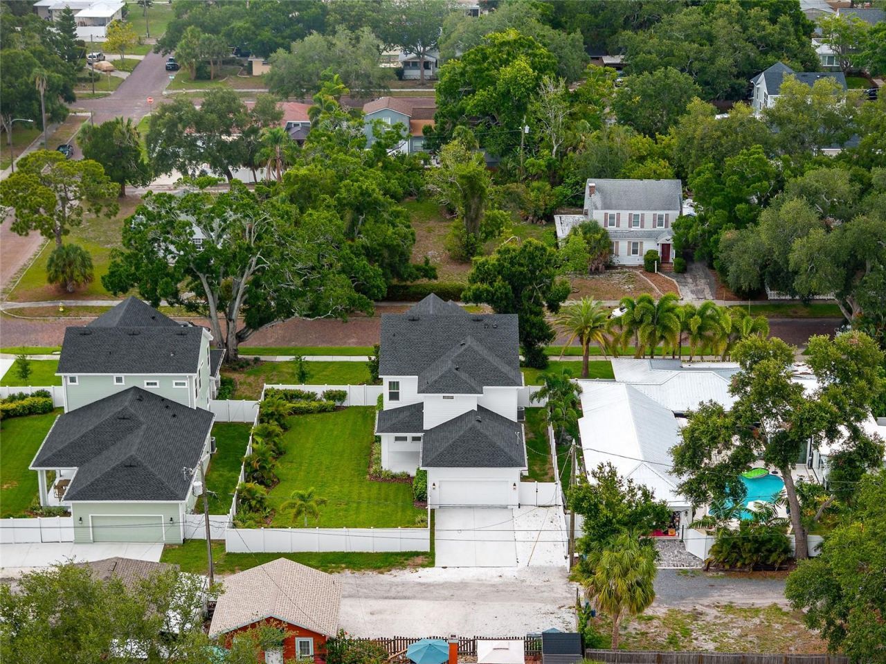 7428 Burlington Avenue N, Saint Petersburg, FL 33710 Photo