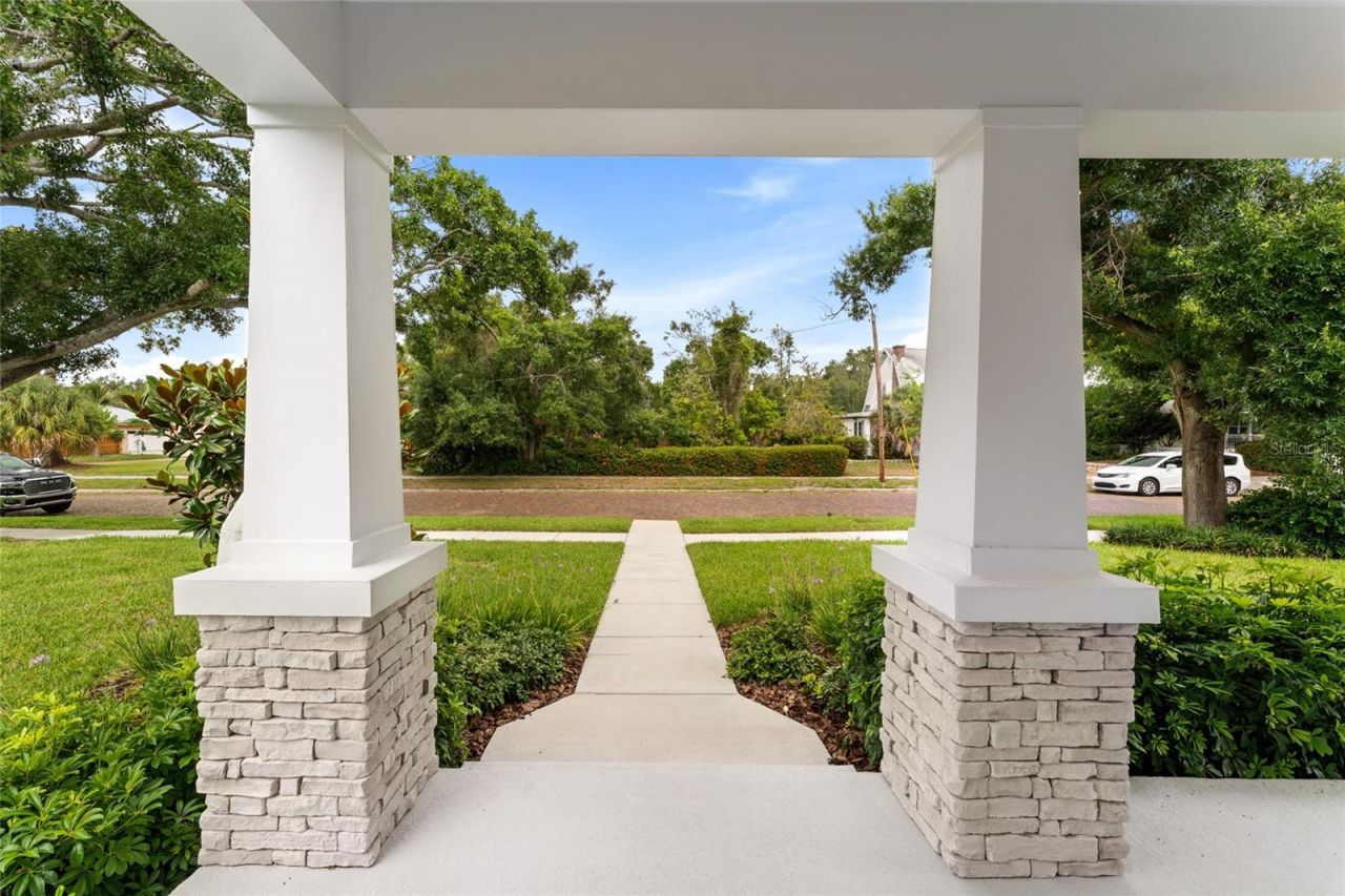 7428 Burlington Avenue N, Saint Petersburg, FL 33710 Photo