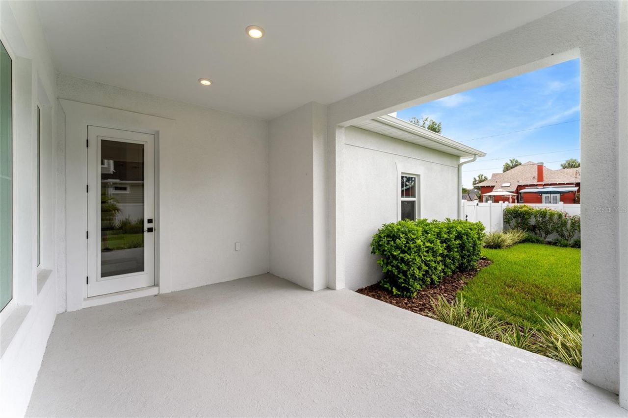 7428 Burlington Avenue N, Saint Petersburg, FL 33710 Photo