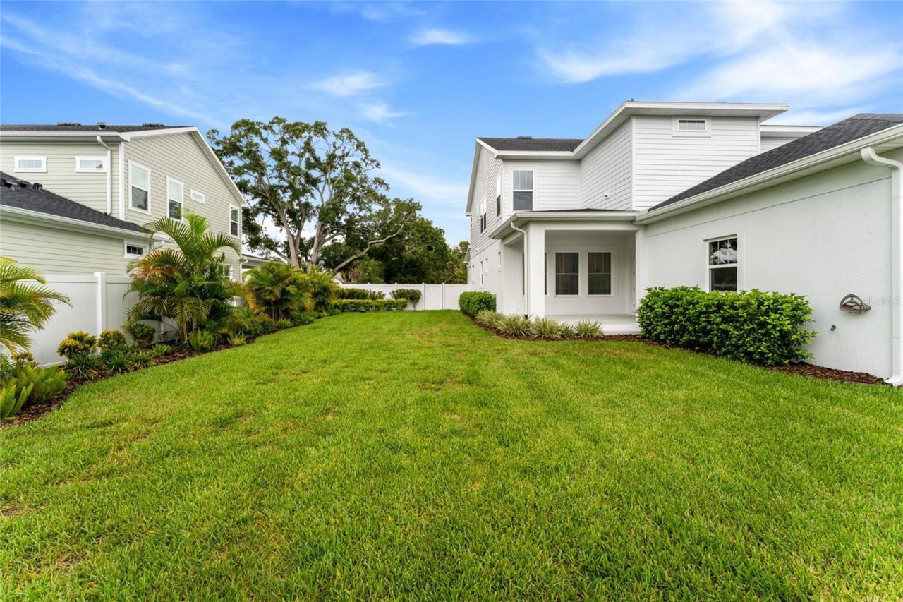 7428 Burlington Avenue N, Saint Petersburg, FL 33710 Photo