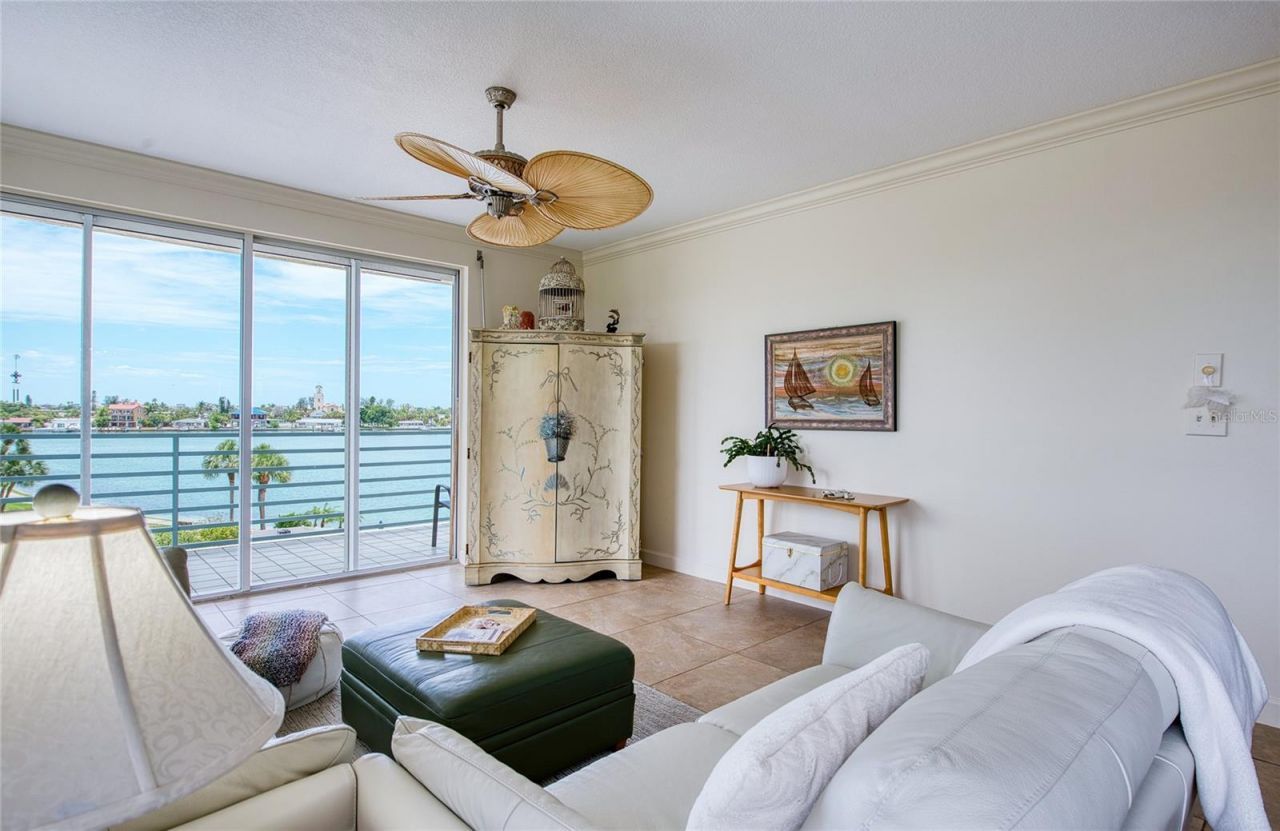 7974 Sailboat Key Boulevard S, Unit 301, South Pasadena, FL 33707 Photo
