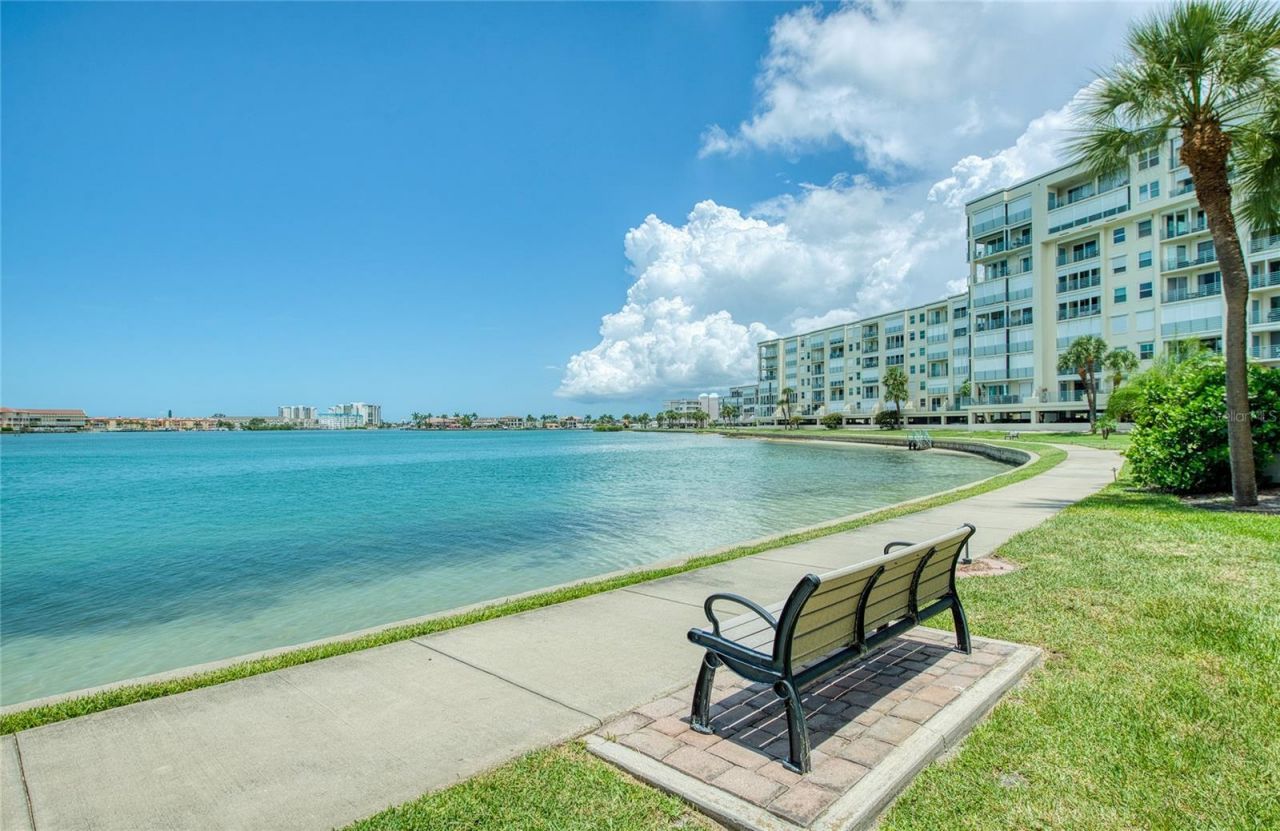 7974 Sailboat Key Boulevard S, Unit 301, South Pasadena, FL 33707 Photo