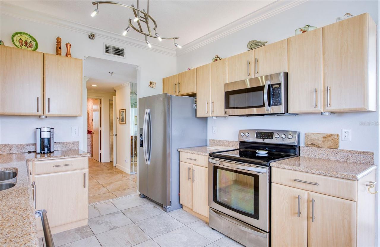 7974 Sailboat Key Boulevard S, Unit 301, South Pasadena, FL 33707 Photo