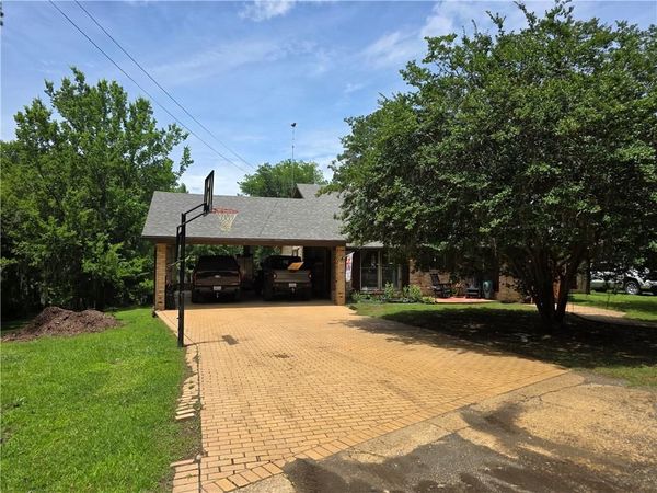423 PARDEE Road, Campti, LA 71411