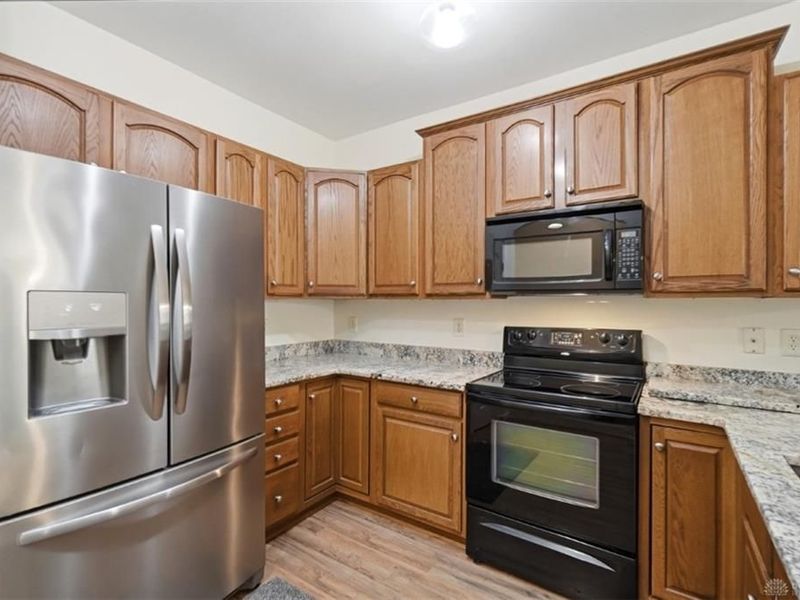 7462 Bridge Point Drive, Green Township, OH 45248 Photo 17