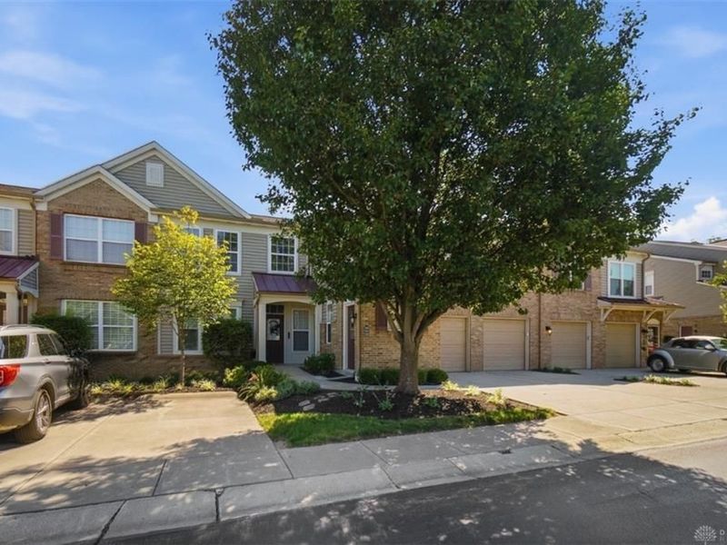 7462 Bridge Point Drive, Green Township, OH 45248 Photo 3