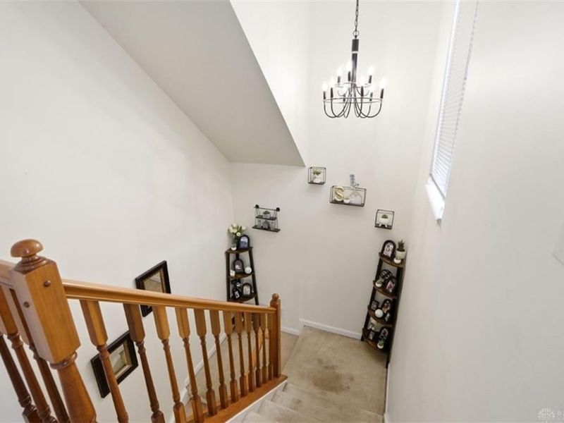 7462 Bridge Point Drive, Green Township, OH 45248 Photo 5